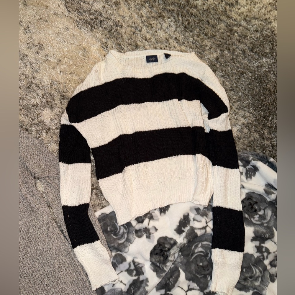 Daytrip Destructed Chunky Striped Sweater